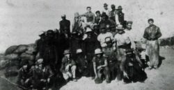 Foto de mineros de Auca Mahuida en 1944