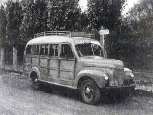 Camioneta para pasajeros y correo que hacía el trayecto Chos Malal - Zapala