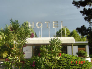 Hoy. Hotel Posta de Arroyito, en el lugar donde se encontraba la Estancia La María.