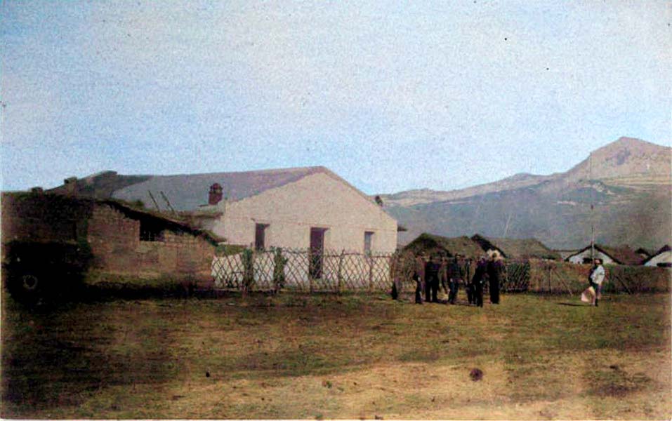 Comandancia del campamento Ñorquín, utilizada luego como Gobernación del territorio.
