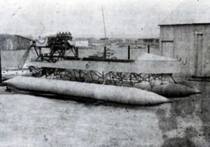 El diario “Neuquén”, que fundó y dirigió Abel Chaneton, decía acerca del hidrodeslizador de Remigio Bosch “... El hidroplano, como puede verse en la fotografía, consta de dos flotadores, con nueve compartimentos insumergibles, de modo que aún en el caso de averías en alguno, apenas pierde la flotabilidad...”