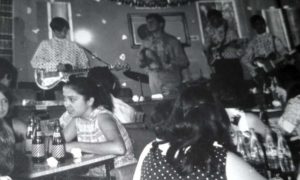 Le Sheminous, de Cutral Có, tocando en Sayonara