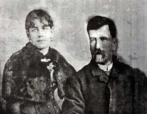 Belinda Olascoaga, junto a su padre, Manuel Olascoaga