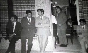 Los otros "Diabólicos" de Zapala en la entrada de Sayonara