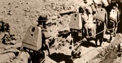 San Eduardo - Mineros ingresando a la mina