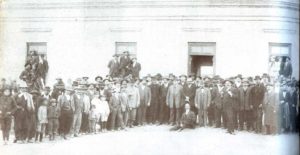 Autor desconocido, Domingo de elecciones, 1925. Sistema Provincial de Archivos.