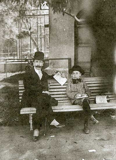 Eduardo Talero y su hijo Eduardo en el Zoológico de Buenos Aires. - 1910
