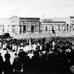 Acto cívico-1940 aprox- Calle Sarmiento y Roca - Zapala