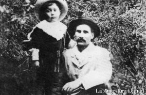 Federico Baratta se radicó en 1903 en cercanías del río Correntoso, pero luego enfermó de pulmonía y se tuvo que mudar con su familia a San Carlos (hoy Bariloche)