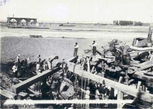 Construcción del Dique Ballester sobre el río Neuquén