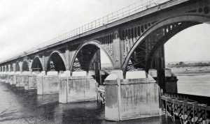 Construcción del Dique Ballester sobre el río Neuquén