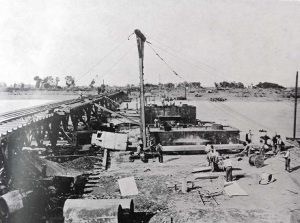 Construcción del Dique Ballester sobre el río Neuquén