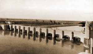 Construcción del Dique Ballester sobre el río Neuquén