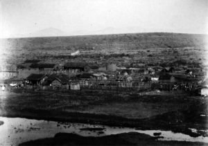 Vista general del Fuerte Codihue, situado en la unión del arroyo Codihue con el río Agrio.