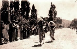 Se cuentan de épicas carreras disputadas entre Varea y Torres, y otras dónde primaban las diferencias entre las ciudades lo que llevaba a que en algunas circunstancias se echara mano al “vale todo” desde las tachuelas a los empujones.