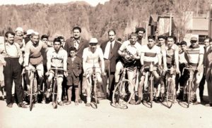 En las conversaciones que rememoran, se mencionan muchos apellidos como Quilodrán, Curruhuinca, Donini, Cáceres, Olate, etc. de la localidad y también de unos hermanos que venían de la ciudad de Bariloche para la ocasión.