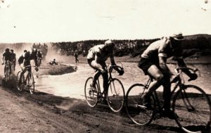 El trayecto de ripio y tierra era durísimo, con fenomenales subidas e inolvidables barreales.
