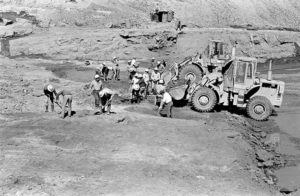 El Chocón: El dique de tierra