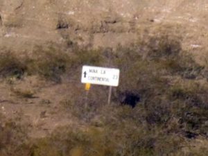 Cartel de la mina La continental, en el Huitrin