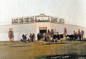 Negocio de ramos generales, hotel y bar, «La Nacional» establecido por la firma Varela, Linares y Cía.