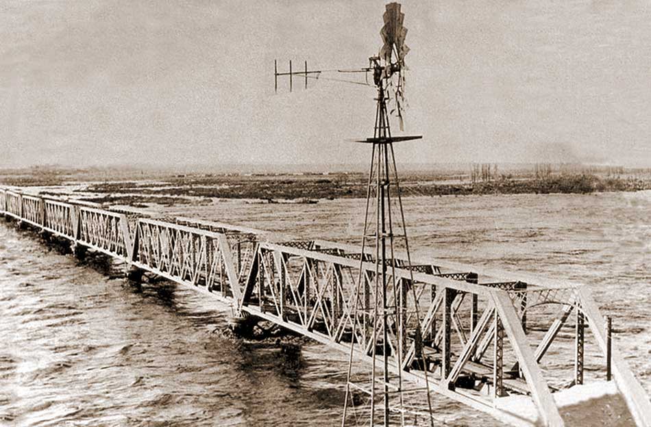 Puente ferroviario - 1899 - Crecida del río Neuquén histórica.