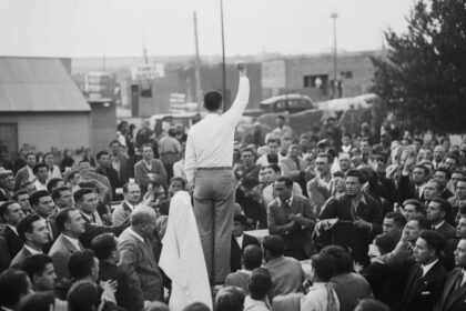 MPN - Movimiento Popular Neuquino - Discurso ante militantes y simpatizantes - Recreación con IA
